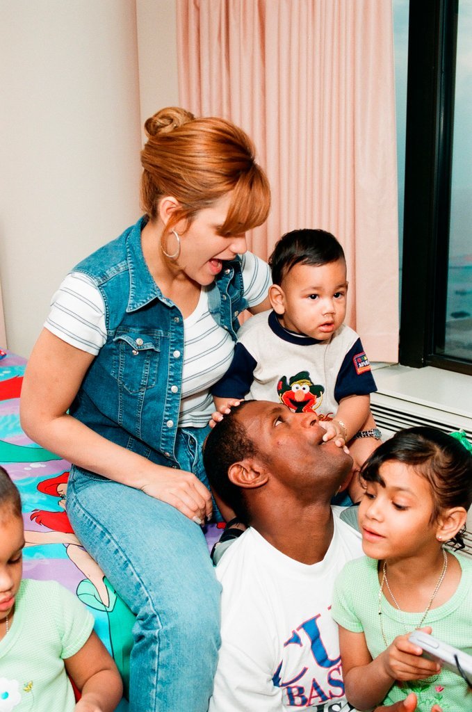 Sammy Sosa and family at home - Jim Frost for Chicago Sun-Times