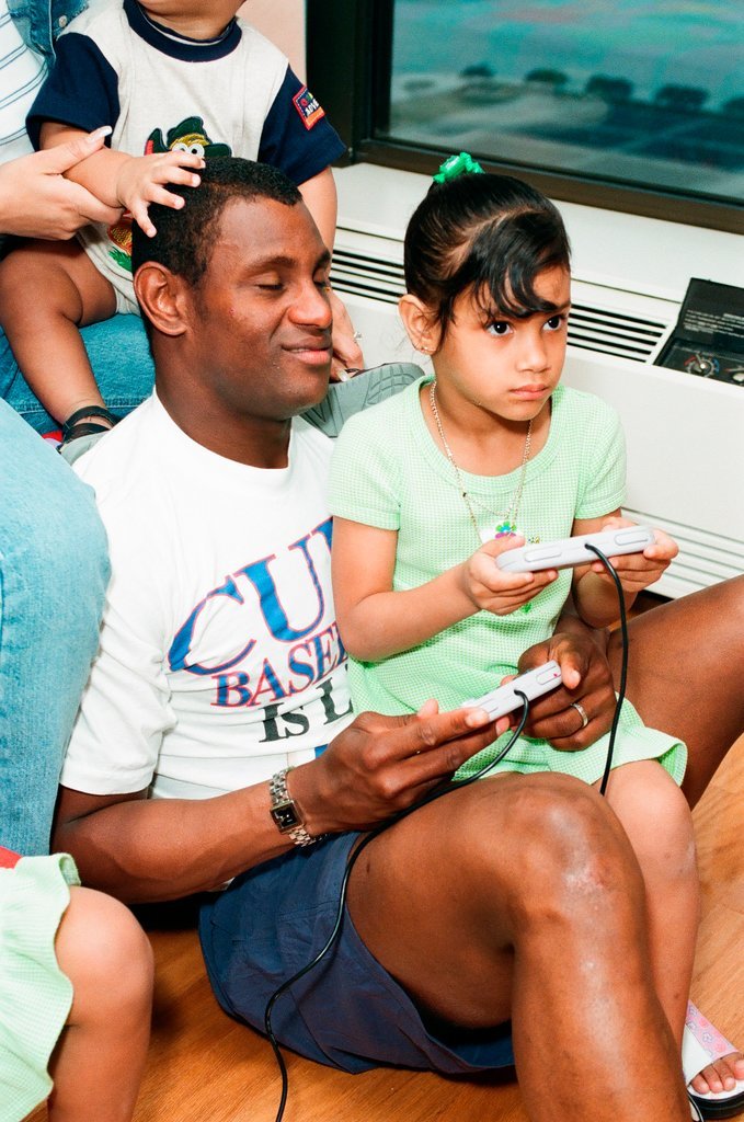 Sammy Sosa and family at home - Jim Frost for Chicago Sun-Times