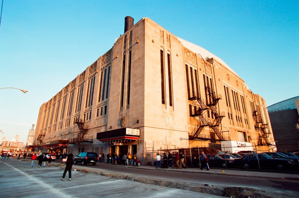Exterior shots of the Chicago Stadium - Chicago Sun-Times