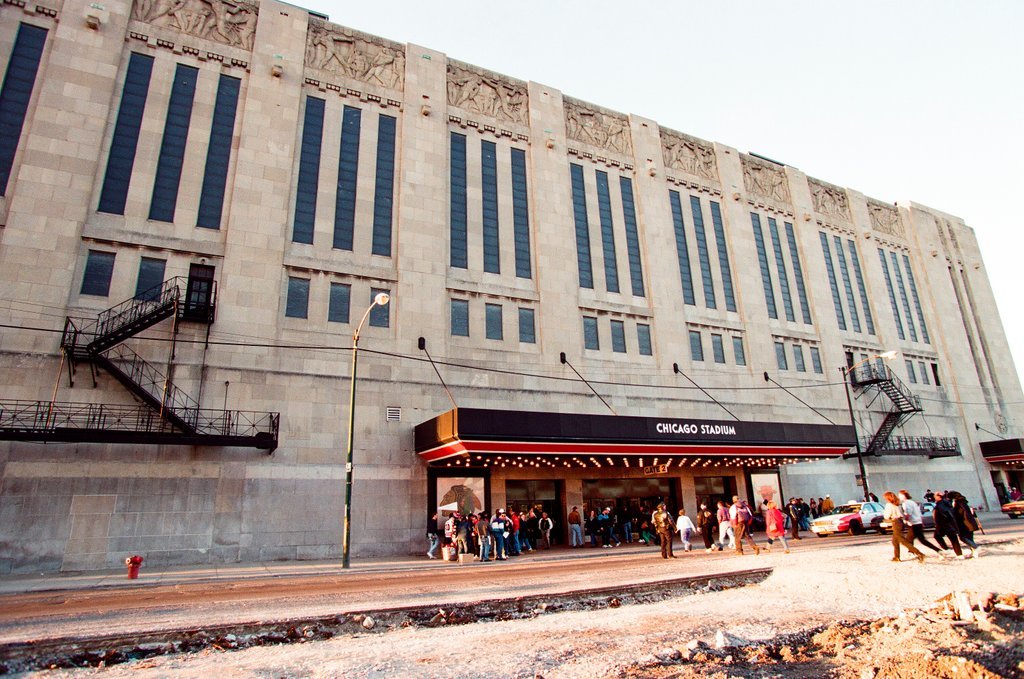 Exterior shots of the Chicago Stadium - Chicago Sun-Times