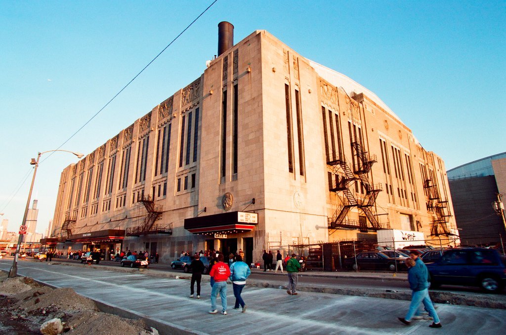 Exterior shots of the Chicago Stadium - Chicago Sun-Times