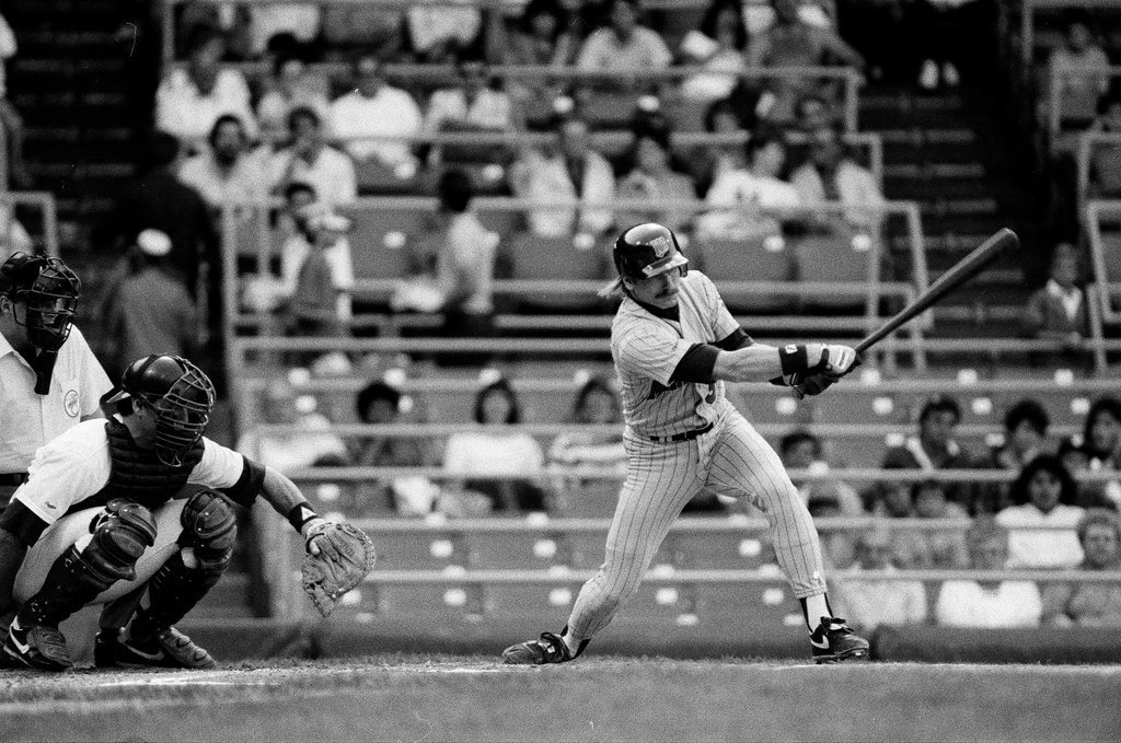 The Chicago White Sox and Minnesota Twins compete in a baseball game - Chicago Sun-Times