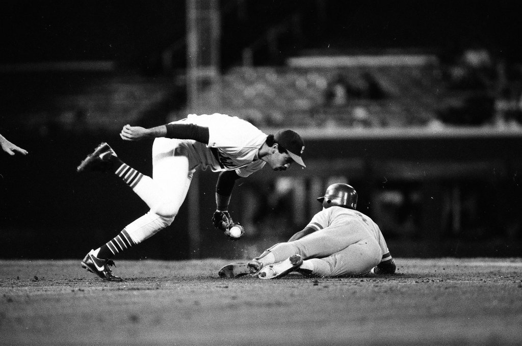 The Chicago White Sox and Milwaukee Brewers compete in a baseball game - Chicago Sun-Times