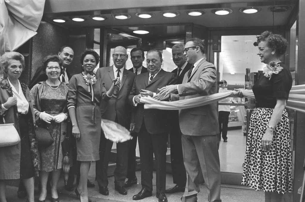 Opening of largest Walgreen's - Jack Dykinga for Chicago Sun-Times