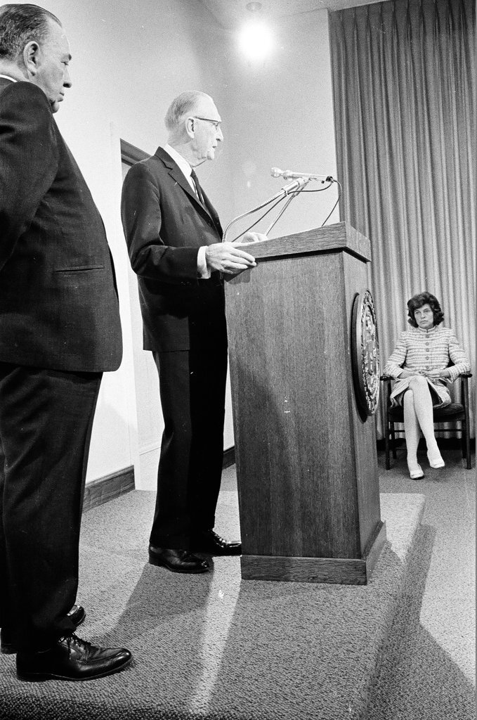 Eunice Kennedy Shriver announces Chicago will host Special Olympics - Pete Peters for Chicago Sun-Times