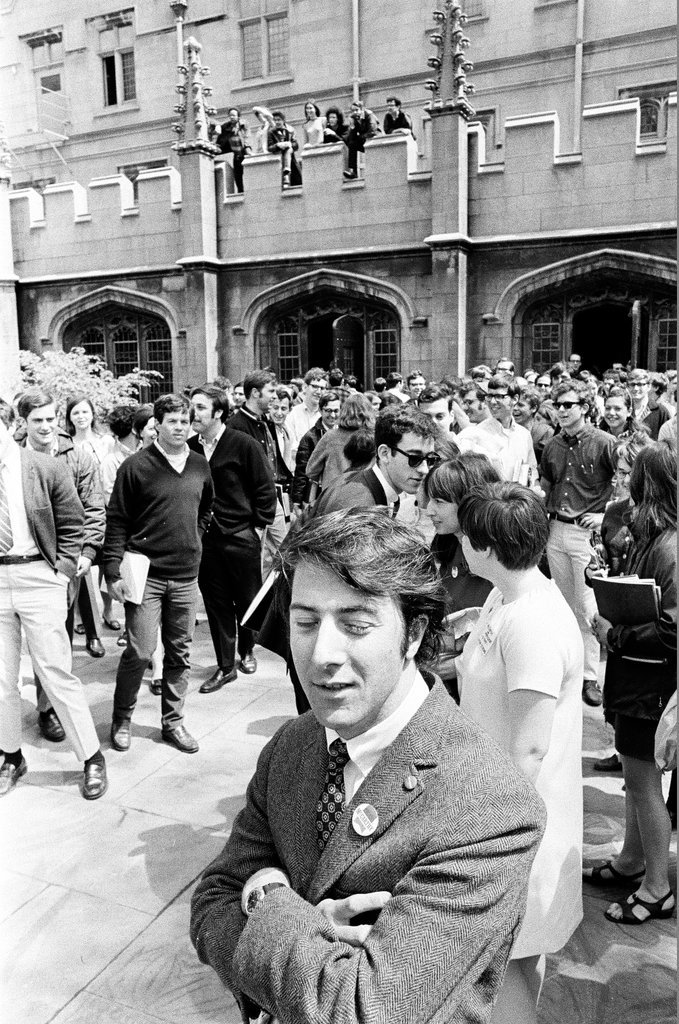 Dustin Hoffman visits college - John Tweedle for Chicago Sun-Times