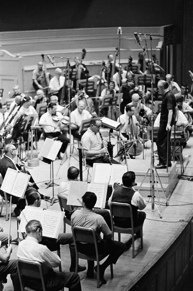 Benny Goodman records with Chicago Symphony Orchestra - Jack Dykinga for Chicago Sun-Times