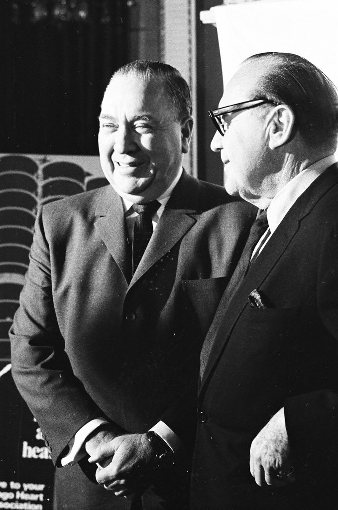 Jack Benny receives Couer d'Or award - Jack Dykinga for Chicago Sun-Times