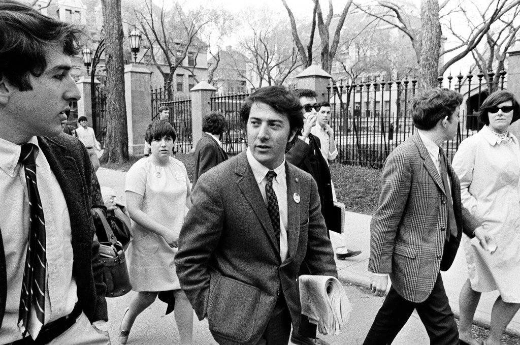 Dustin Hoffman visits college - John Tweedle for Chicago Sun-Times