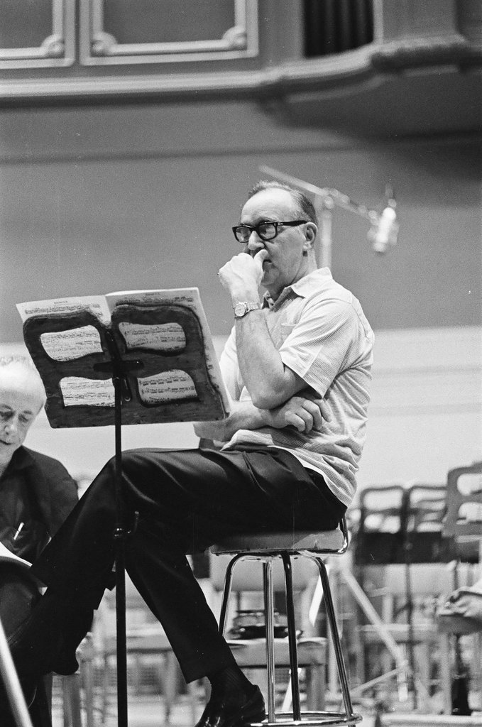 Benny Goodman records with Chicago Symphony Orchestra - Jack Dykinga for Chicago Sun-Times