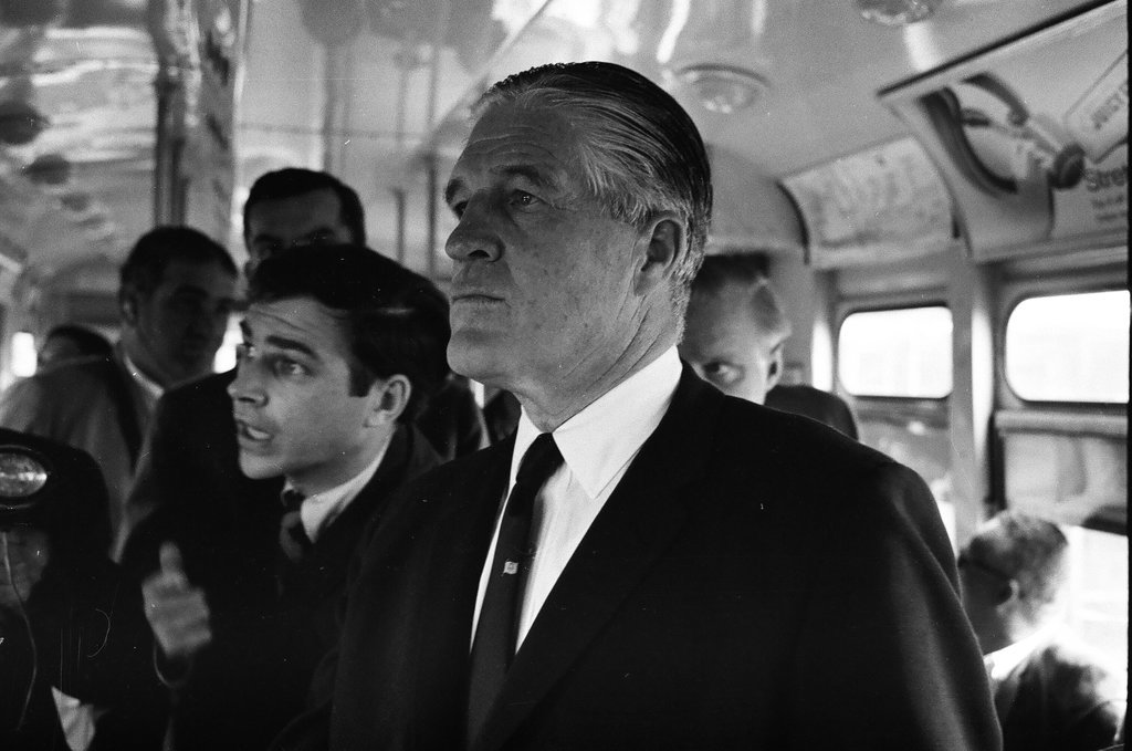George Romney and wife tour Woodlawn - Ralph Arvidson for Chicago Sun-Times