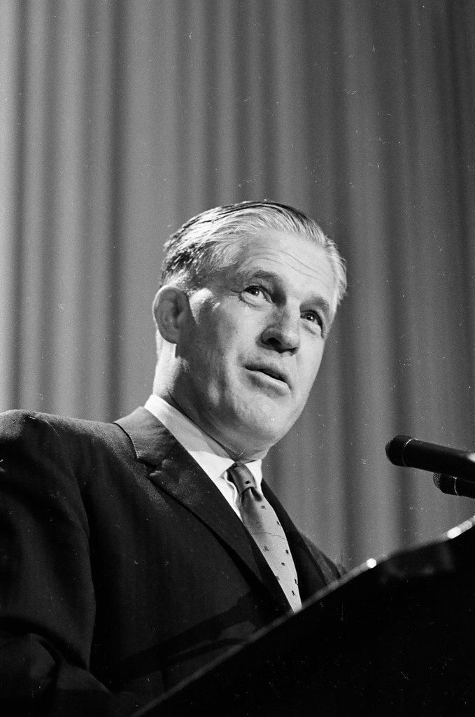 George Romney addresses National Association of Broadcasters - Howard Lyon for Chicago Sun-Times