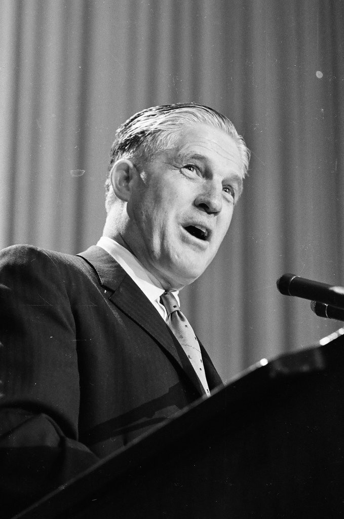 George Romney addresses National Association of Broadcasters - Howard Lyon for Chicago Sun-Times