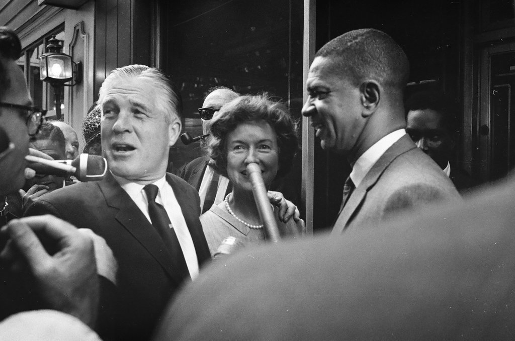 George Romney and wife tour Woodlawn - Ralph Arvidson for Chicago Sun-Times