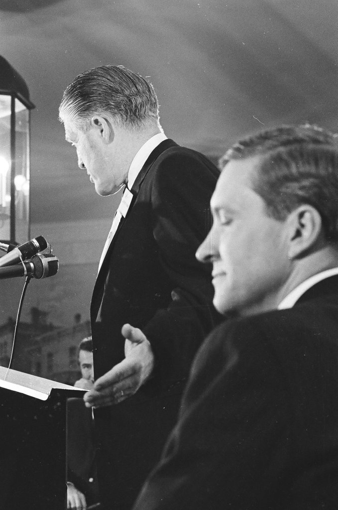 George Romney speaks to young Republicans - Jack Dykinga for Chicago Sun-Times
