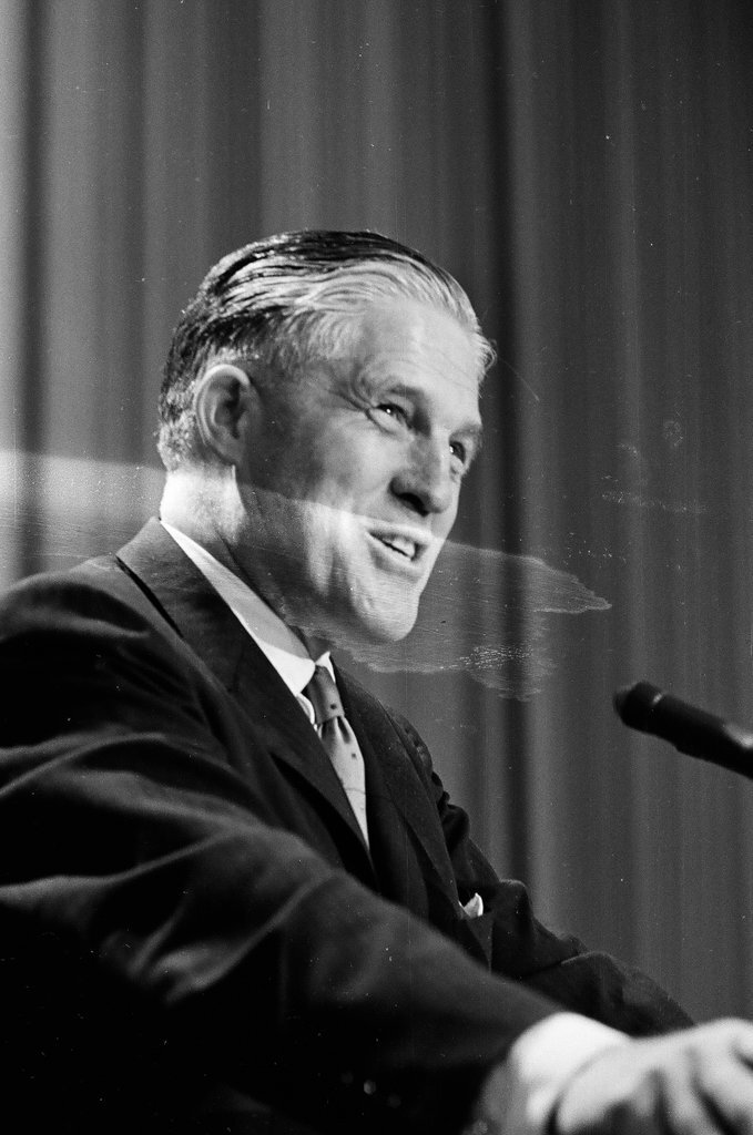 George Romney addresses National Association of Broadcasters - Howard Lyon for Chicago Sun-Times