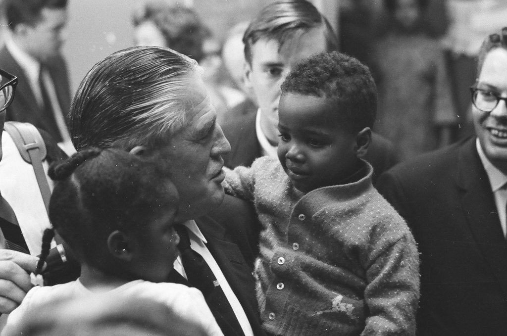 George Romney and wife tour Woodlawn - Ralph Arvidson for Chicago Sun-Times