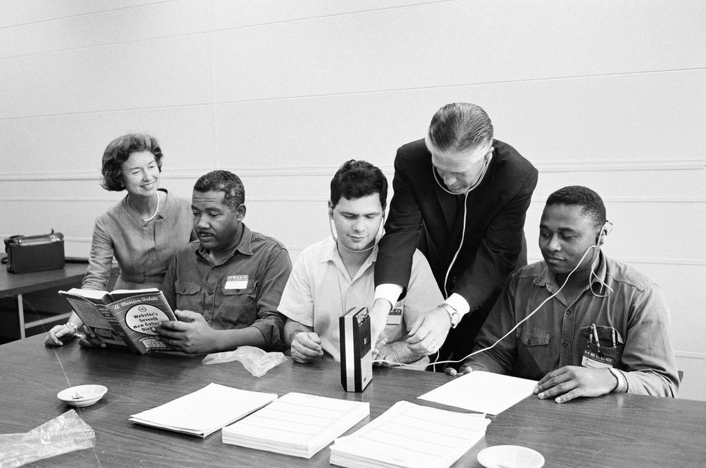 George Romney and wife tour Woodlawn - Ralph Arvidson for Chicago Sun-Times