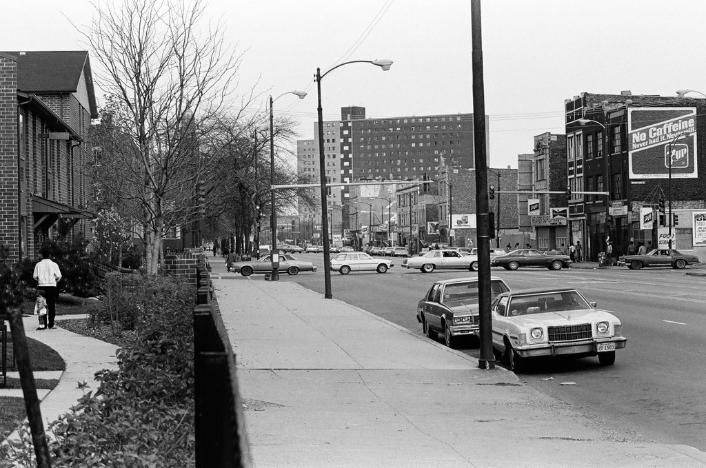 Circle Park Apartments - Don Bierman for Chicago Sun-Times