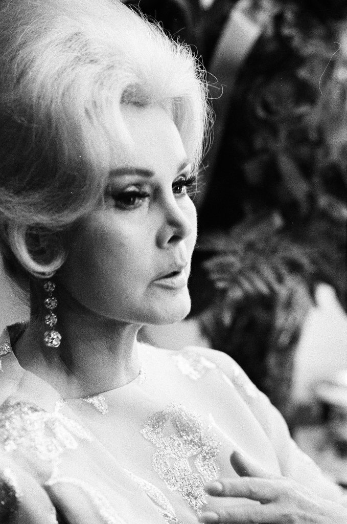 Zsa Zsa Gabor in her dressing room - Don Bierman for Chicago Sun-Times