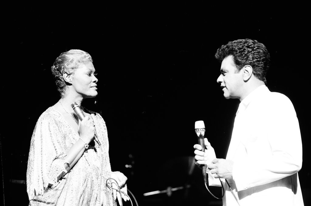 Dionne Warwick and Johnny Mathis in concert - Chicago Sun-Times