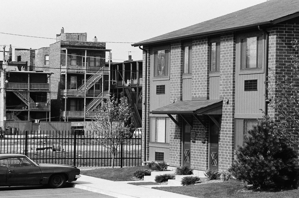 Circle Park Apartments - Don Bierman for Chicago Sun-Times