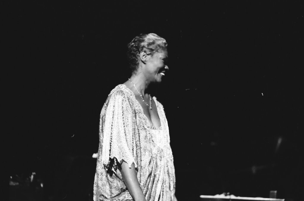 Dionne Warwick and Johnny Mathis in concert - Chicago Sun-Times