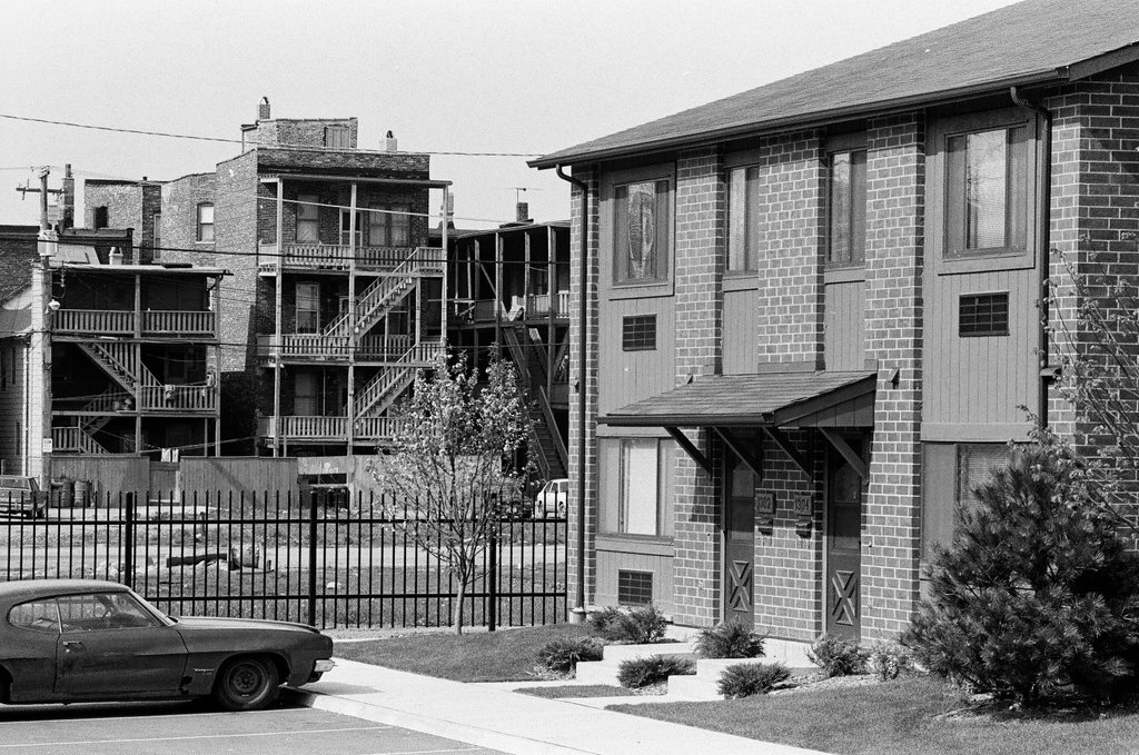 Circle Park Apartments - Don Bierman for Chicago Sun-Times