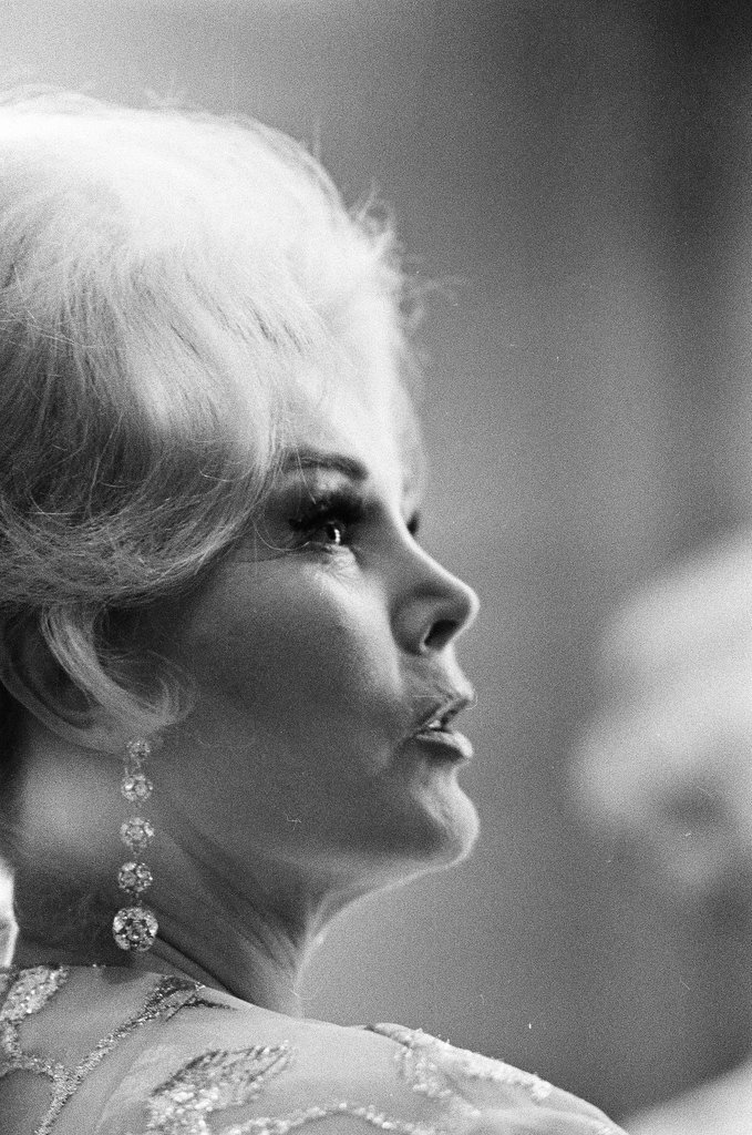 Zsa Zsa Gabor in her dressing room - Don Bierman for Chicago Sun-Times