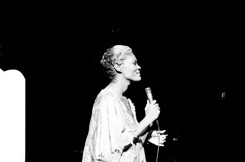 Dionne Warwick and Johnny Mathis in concert - Chicago Sun-Times