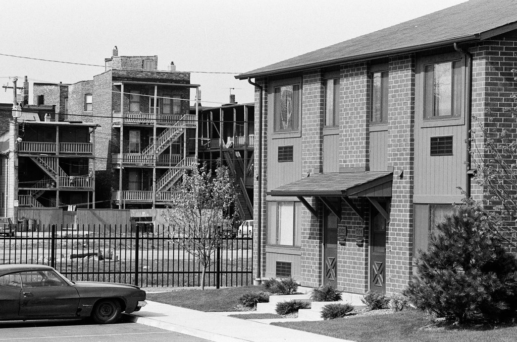 Circle Park Apartments - Don Bierman for Chicago Sun-Times