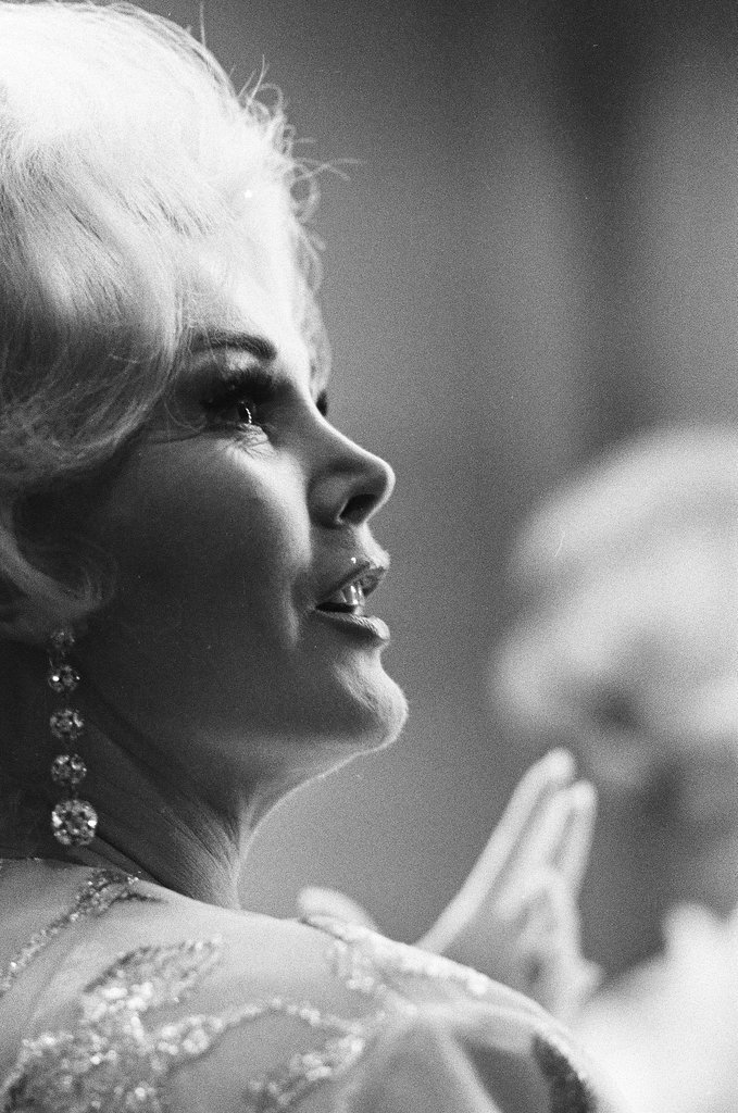 Zsa Zsa Gabor in her dressing room - Don Bierman for Chicago Sun-Times