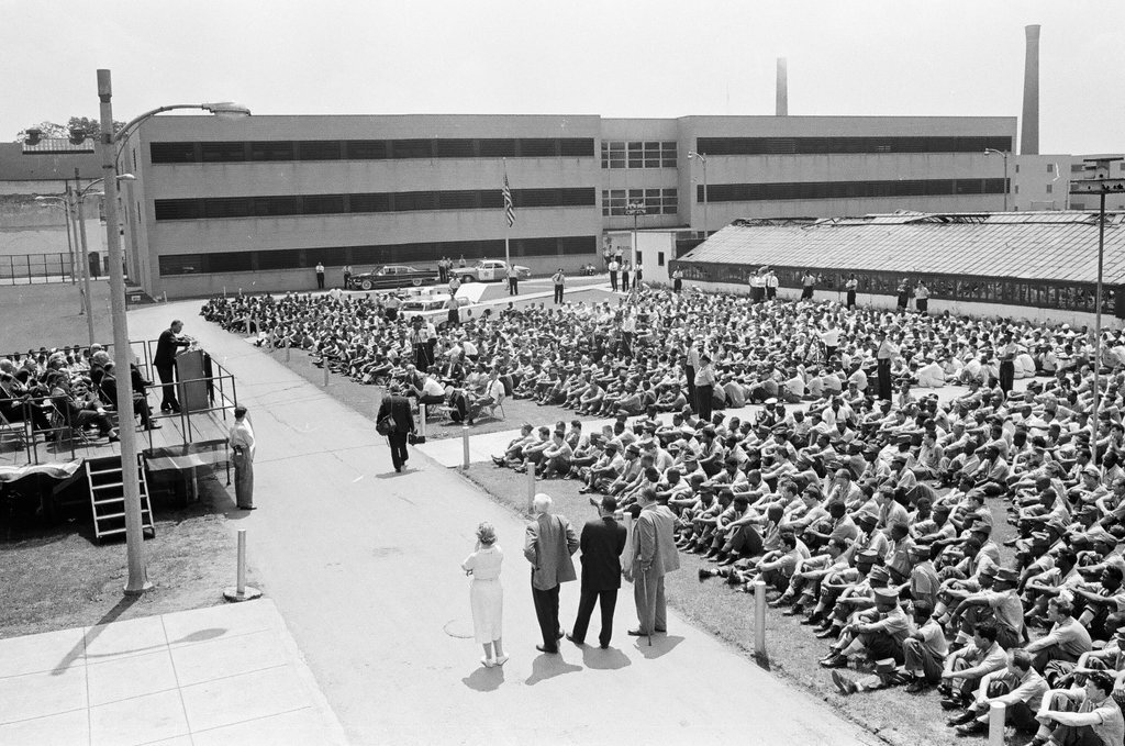 Billy Graham rally at jail - Kotalik (Bob or George) for Chicago Sun-Times