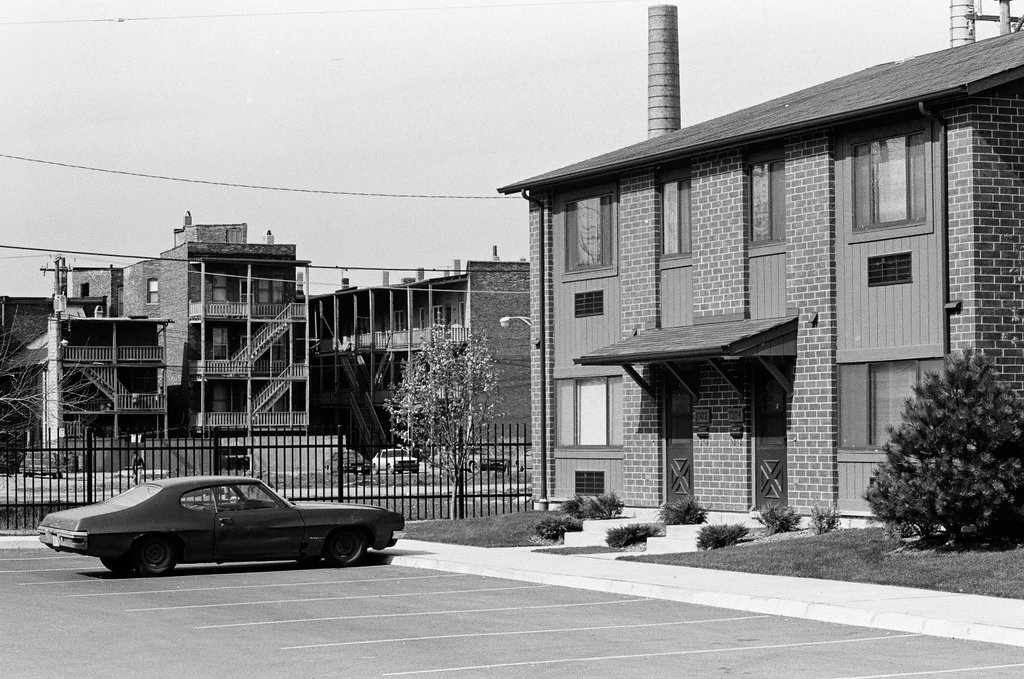 Circle Park Apartments - Don Bierman for Chicago Sun-Times