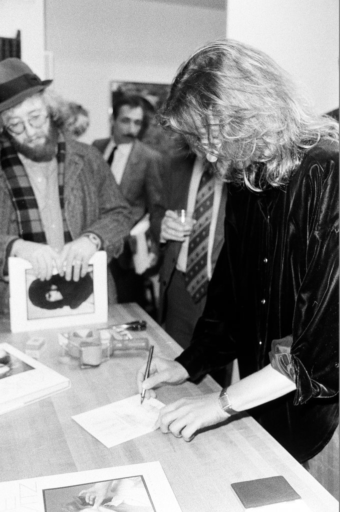 Ann Leibovitz exhibit at Richard Gray Gallery - Bob (Robert) Black for Chicago Sun-Times