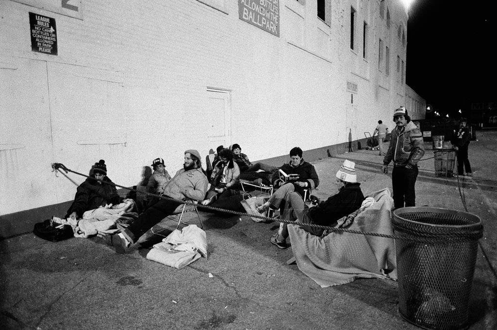 Fans camp outside Comiskey Park for playoffs tickets - Chicago Sun-Times