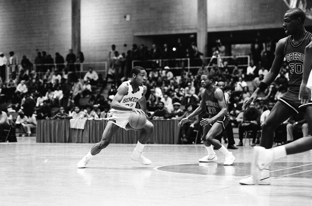 Simeon High School vs. Robeson High School basketball game - Chicago Sun-Times