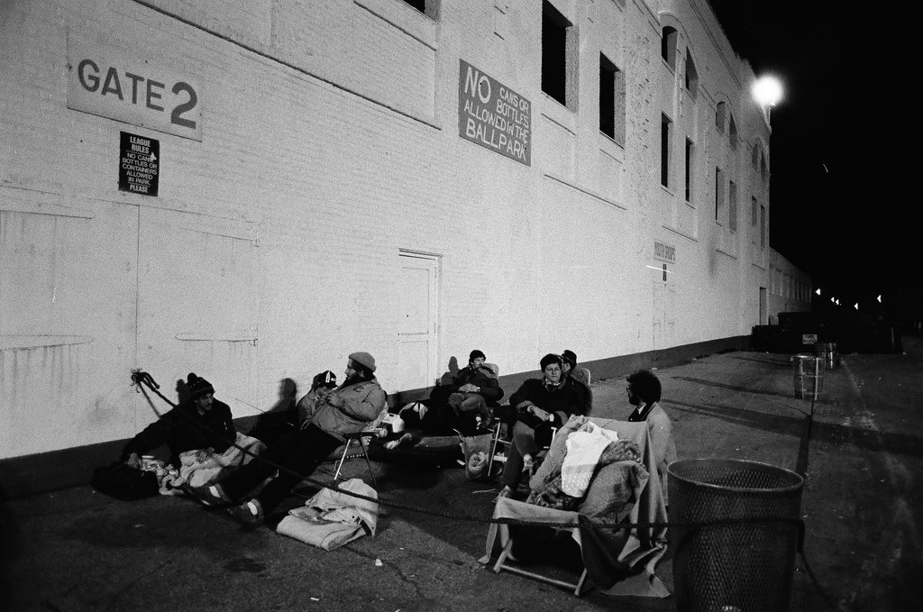 Fans camp outside Comiskey Park for playoffs tickets - Chicago Sun-Times
