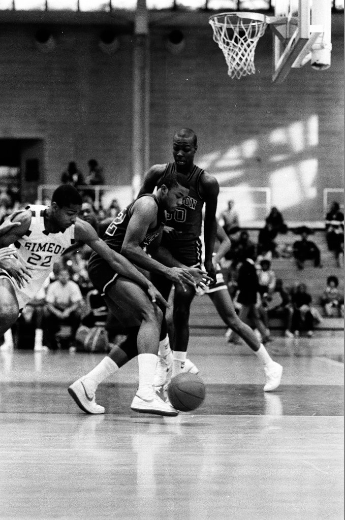 Simeon High School vs. Robeson High School basketball game - Chicago Sun-Times