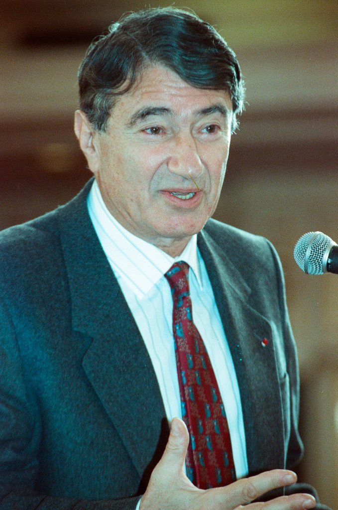 Etienne-Emile Baulieu speaks at Women's Issues Network - Chicago Sun-Times