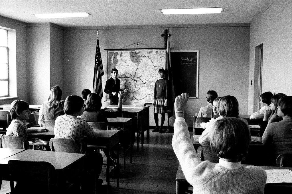 Students study map of Lithuania - Chicago Sun-Times