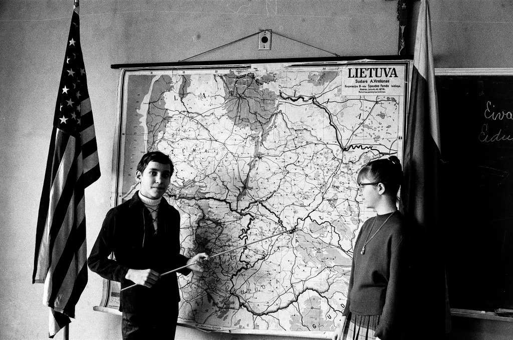 Students study map of Lithuania - Chicago Sun-Times