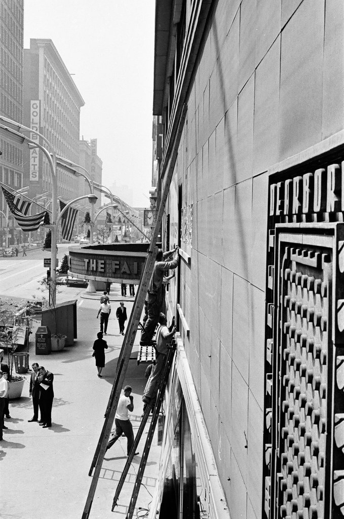 New Montogomery Ward store - Chicago Sun-Times