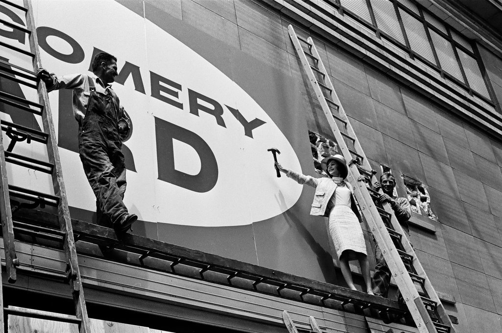 New Montogomery Ward store - Chicago Sun-Times
