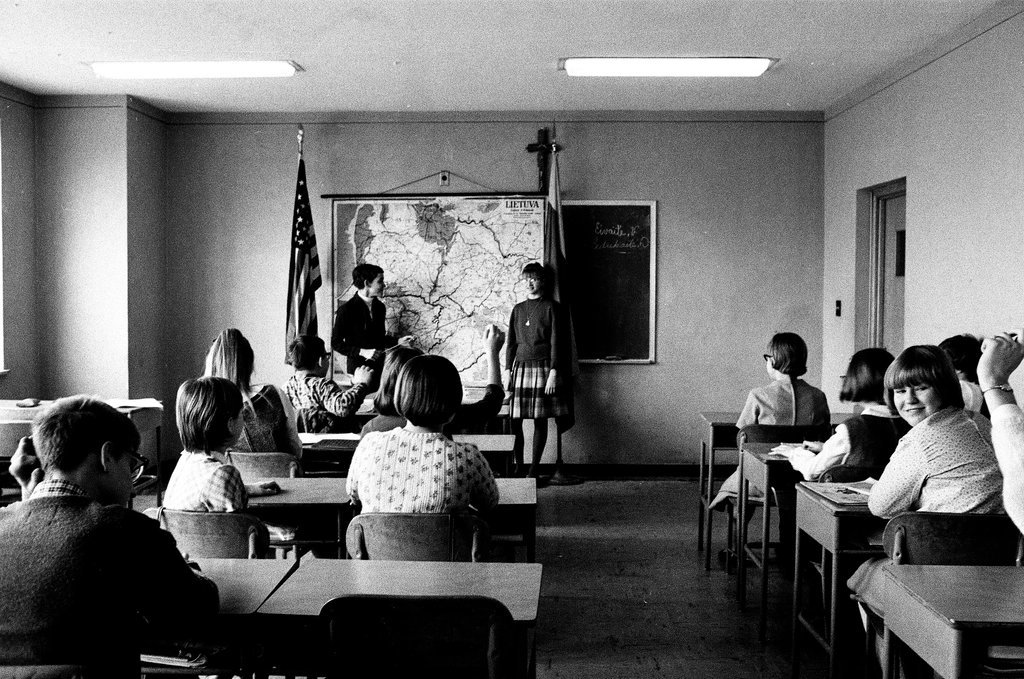Students study map of Lithuania - Chicago Sun-Times