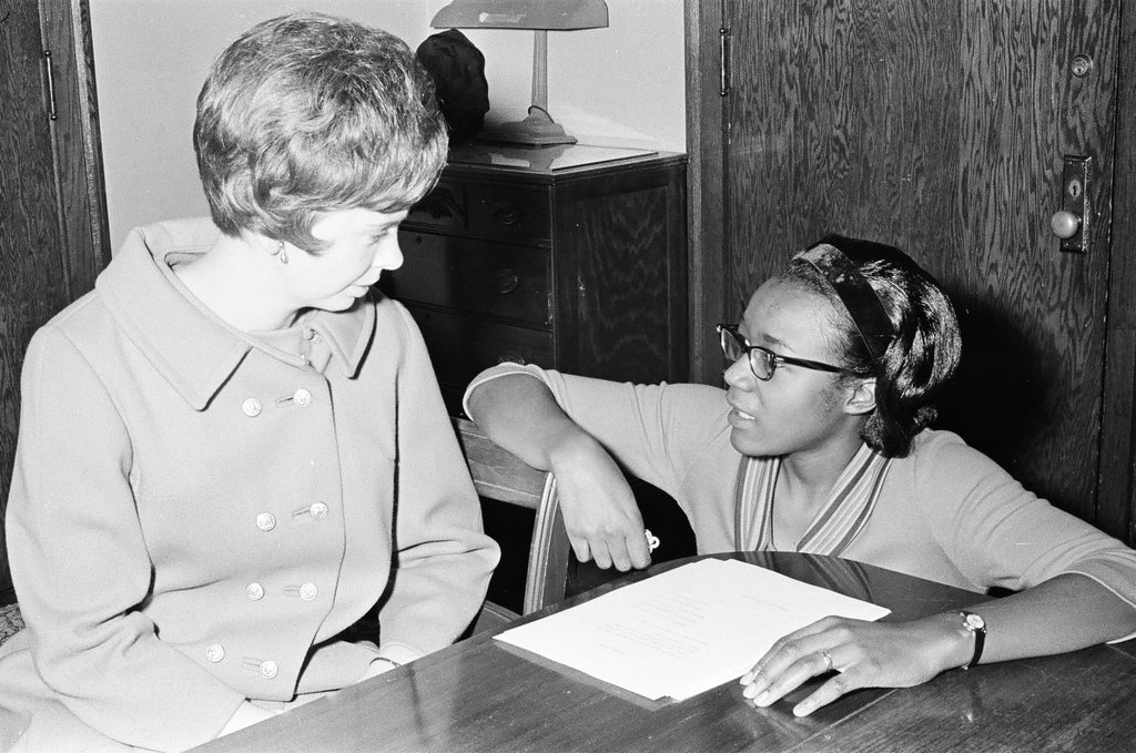 Adults meet at DuSable High School - Chicago Sun-Times