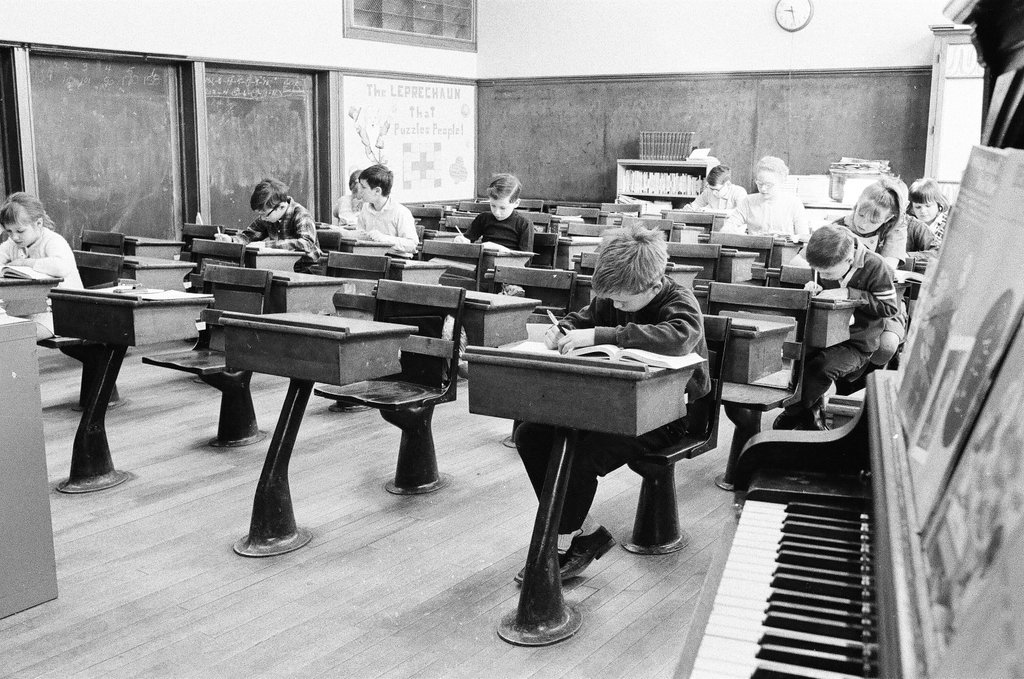 Mary Lyon Public School - Chicago Sun-Times