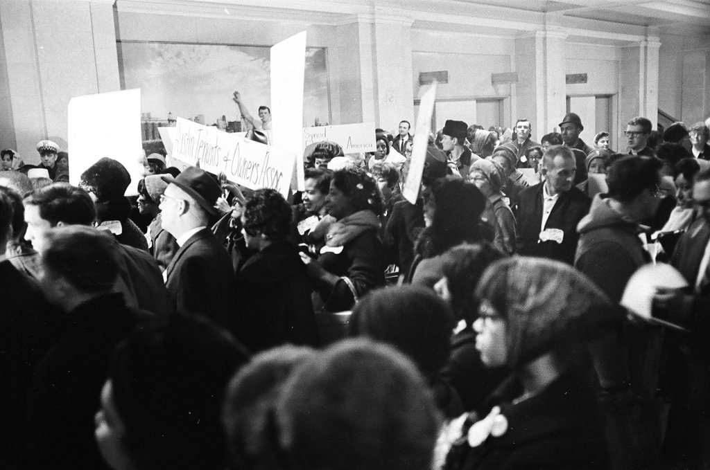 Busing supporters at City Hall - Chicago Sun-Times