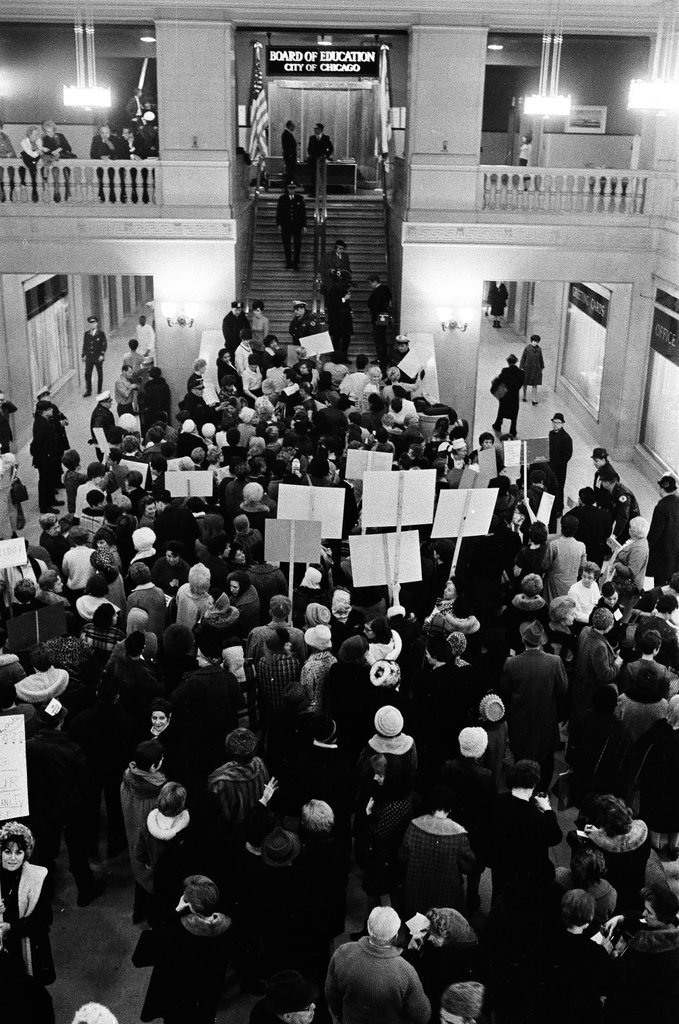 Busing protesters in lobby of Board of Education - Chicago Sun-Times