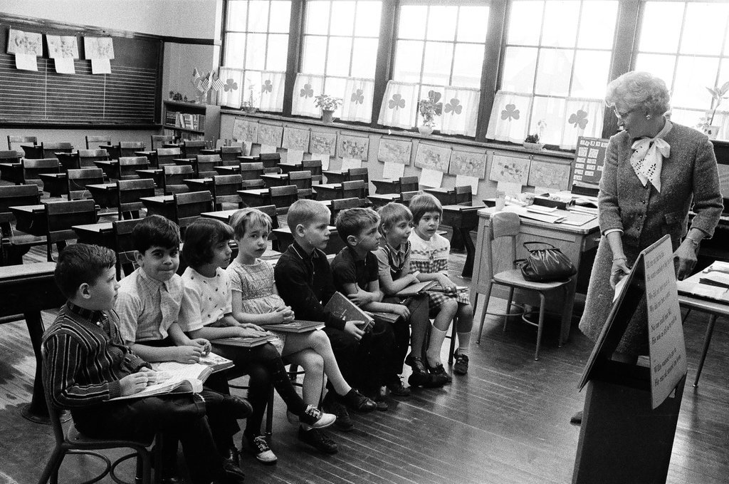 Mary Lyon Public School - Chicago Sun-Times
